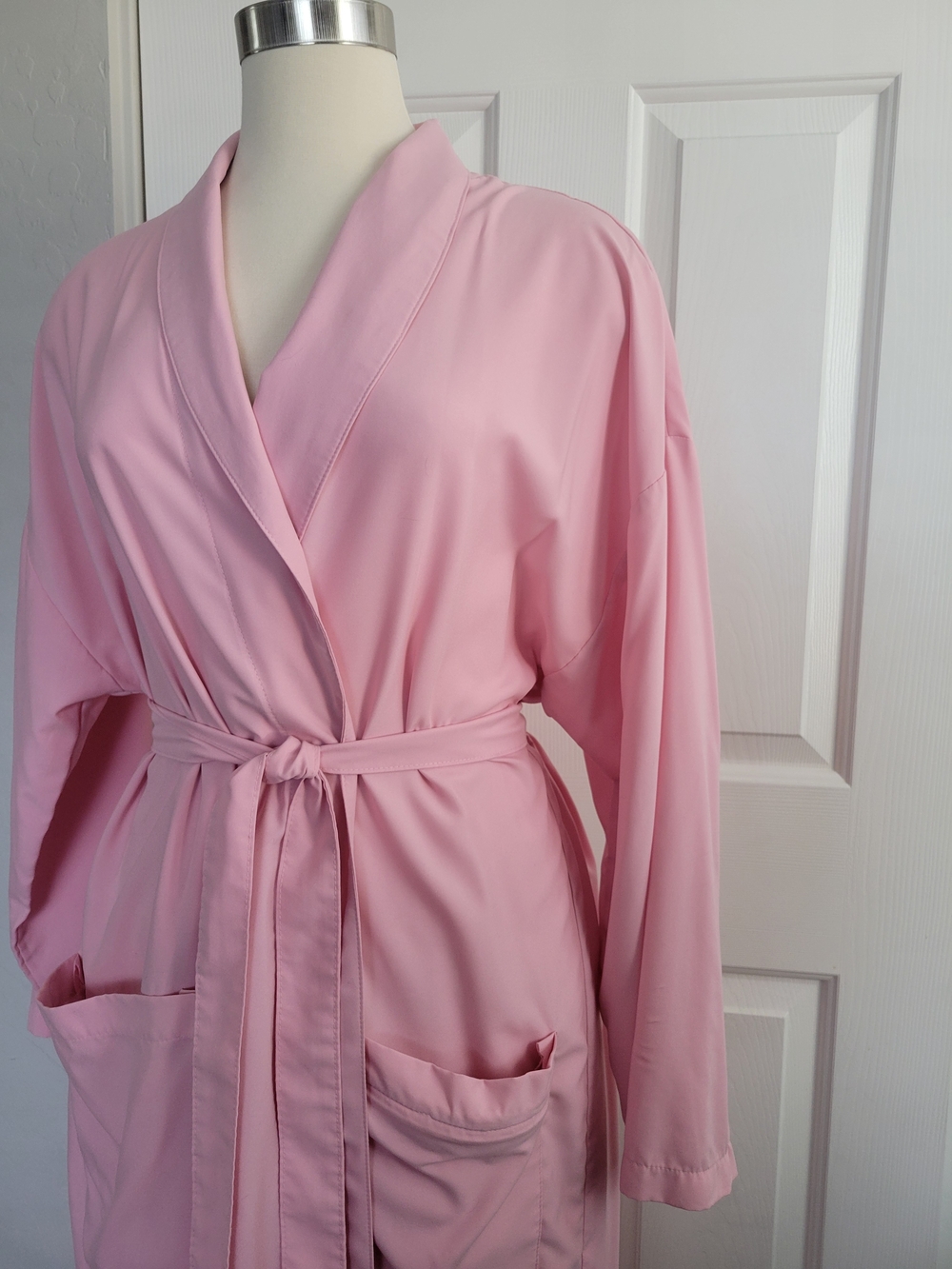 Classic Light Pink Women's Cotton Robe with Tie Belt and Pockets - Picture 2 of 5